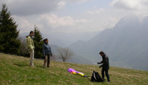 In decollo all'Alpe Giumello